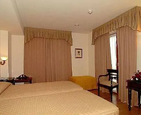 Ayre Alfonso Ii Szálloda 4*