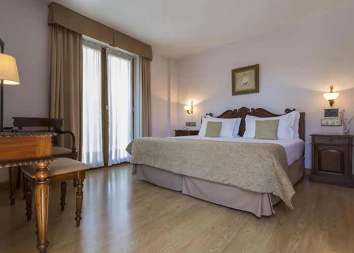 Ayre Alfonso Ii 4* אוביידו