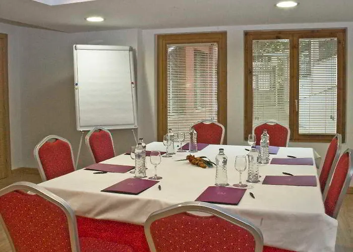 מלון Ayre Alfonso Ii אוביידו