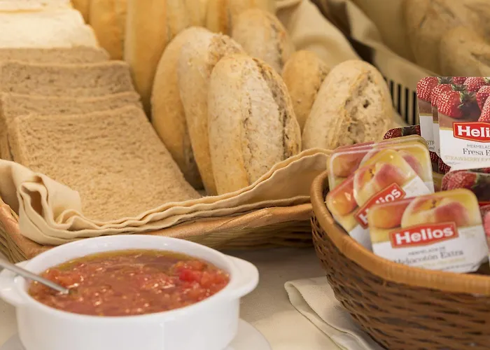 Ayre Alfonso Ii מלון 4*