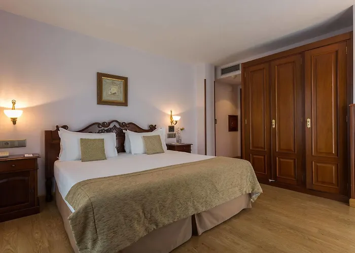 Ayre Alfonso Ii 4* אוביידו