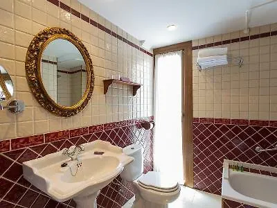 Ayre Alfonso Ii 4* אוביידו